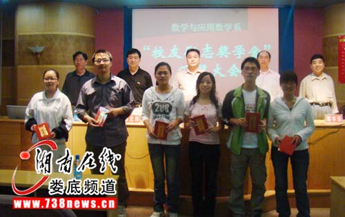 点击在新窗口中打开图片